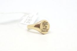 9ct yellow gold seal signet ring, depicting a dog bust, weighing approximately 8.1g