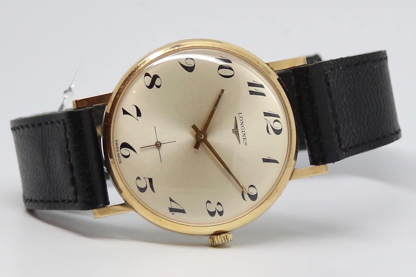 Gentleman's Longines Gold Vintage Wristwatch, circular dial with interesting arabic numerals with