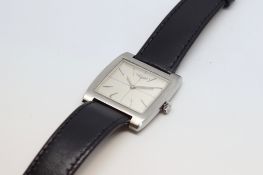 Gentlemen's Longines Vintage Wristwatch w/ Box, square quartered silver dial with baton hour