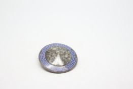 M. Rettie & Sons, Aberdeen, hard stone and enamel brooch, cabochon agate centre stone, circular
