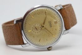 Gentlemen's Certina Oversized Vintage Wristwatch, circular dial with dot and baton hour markers with