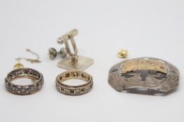 Selection of mainly silver items with yellow metal detail, including a brooch stamped '925 18k'