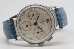 Gentlemen's Universal Geneve Vintage Chronograph Wristwatch, circular white dial with 3 subsidiary