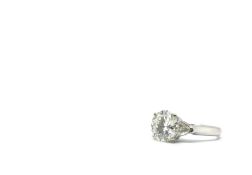 2.01ct diamond ring, brilliant cut diamond claw set with brilliant cut diamond shoulders,