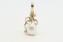 Pearl and diamond pendant, hinged bail, in 9ct yellow gold