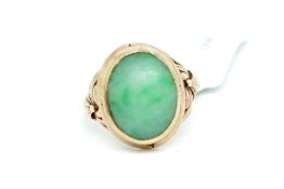 Vintage Chinese jade ring, cabochon cut jade rub over set, 15x12mm, detailed shoulders, in rose