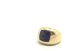 Boucheron - Vintage Boucheron ring, fancy cushion cut blue Iolite, approximately 9mm square, heavy