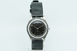 Gentlemen's Zenith Military Vintage Wristwatch, circular black dial with gilt Arabic numerals and