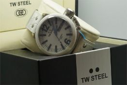 Gentleman's TW Steel NOS Wristwatch, circular white dial with date at 3, screw down crown, with