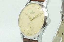 Gentleman's Oversized Breitling Vintage Wristwatch, circular two tone beige dial with sub at 6 and