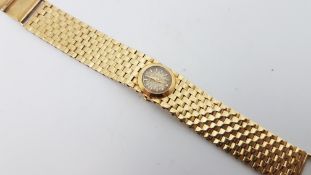 Ladies Jaeger LeCoultre 9ct Gold Vintage Wristwatch, small circular paina dial with hour marker