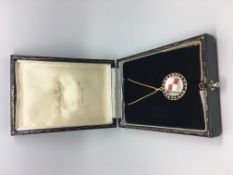 A Victorian 15ct gold Essex crystal flag pendant and necklace chain. The chequered flag meaning â€