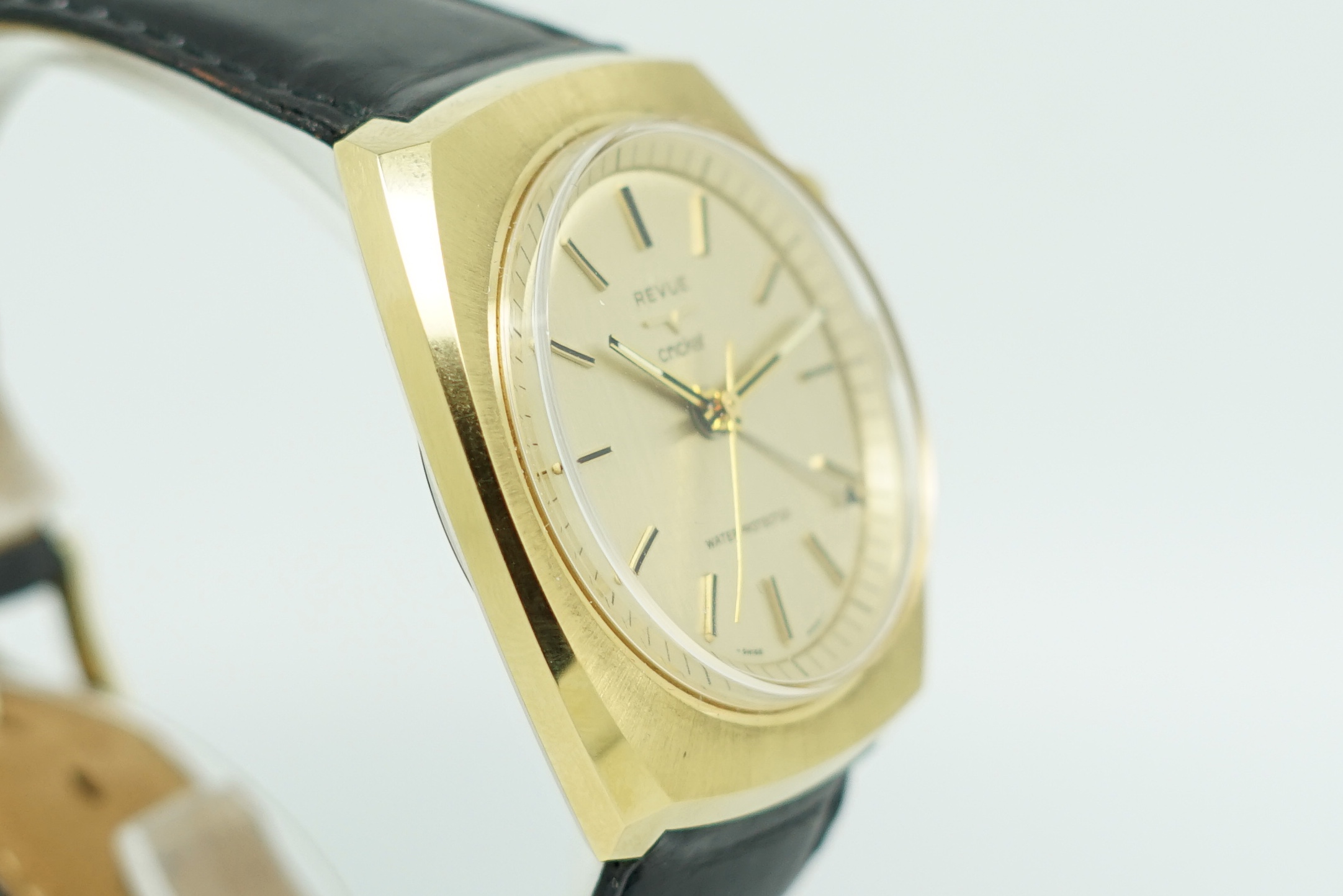 Gentlemen's NOS Revue Cricket Wristwatch, circular brushed champagne dial with gold two tone baton - Image 3 of 5