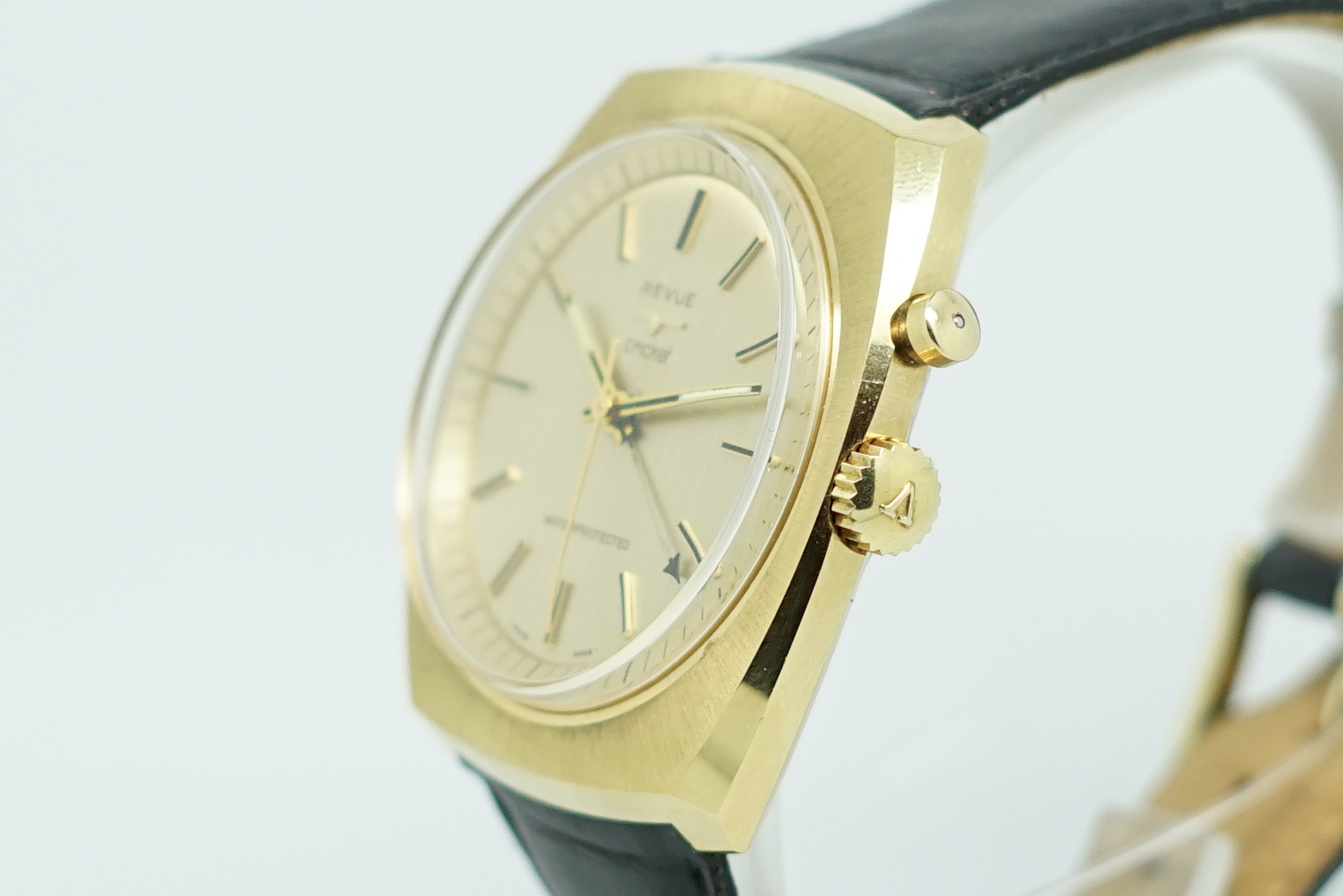 Gentlemen's NOS Revue Cricket Wristwatch, circular brushed champagne dial with gold two tone baton - Image 5 of 5