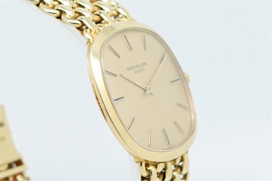 Rare Gentlemen's Patek Phillipe 18ct Gold Wristwatch, rounded square simple champagne dial with - Image 2 of 5