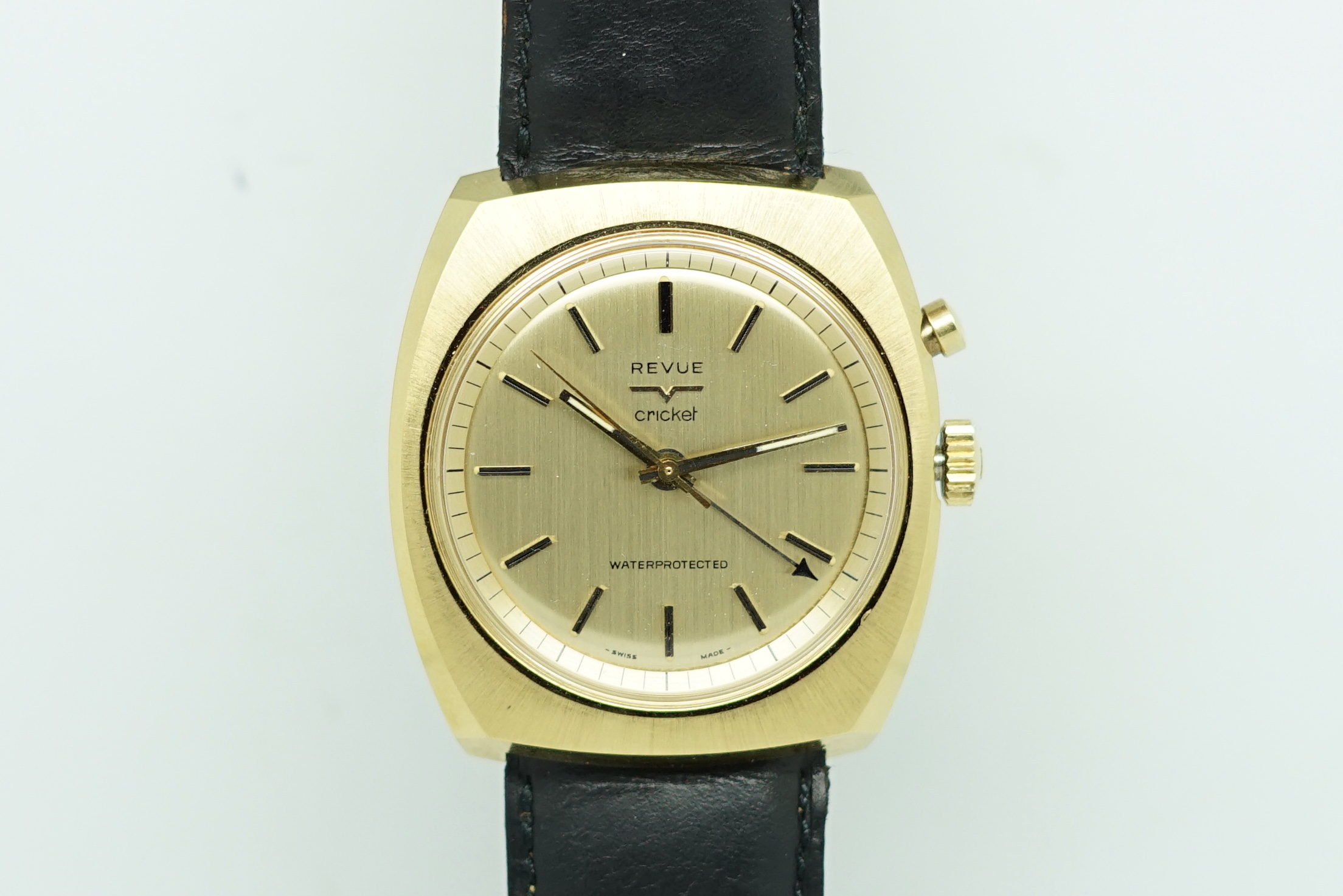 Gentlemen's NOS Revue Cricket Wristwatch, circular brushed champagne dial with gold two tone baton - Image 2 of 5