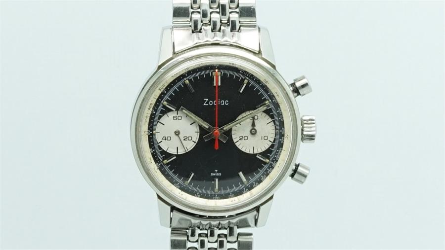 Gentlemen's Zodiac Chrongraph Vintage Valjoux Wristwatch, circular revers panda dial with two - Image 2 of 5