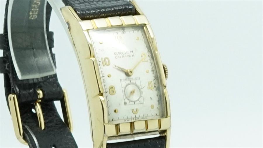Gentlemen's Gruen Curvex 10ct Gold Filled Vintage Wristwatch, rectangular silver dial with gold - Image 2 of 3