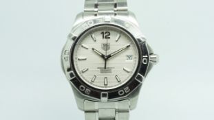 Gentlemen's Tag Heuer Aquaracer Automatic, circular silver dial, stainless steel case