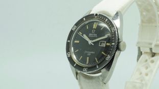 Ladies' Omega Seamaster 120 Ref. 566.007 Vintage Wristwatch, circular black centre second dial with