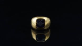 Boucheron - Vintage Boucheron ring, fancy cushion cut blue Iolite, approximately 9mm square, heavy