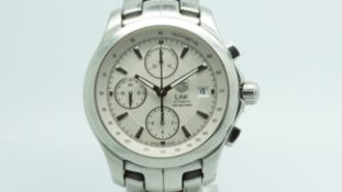 Gentlemen's Tag Heuer Link chronograph, silvered dial, three register, stainless steel case and