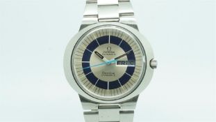 Gents Omega Dynamic DayDate Vintage Wristwatch, oval silver center second dial with day and date