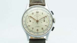 Gentlemen's Chronograph Suisse Vintage Wristwatch, circular off white twin register dial with gilt