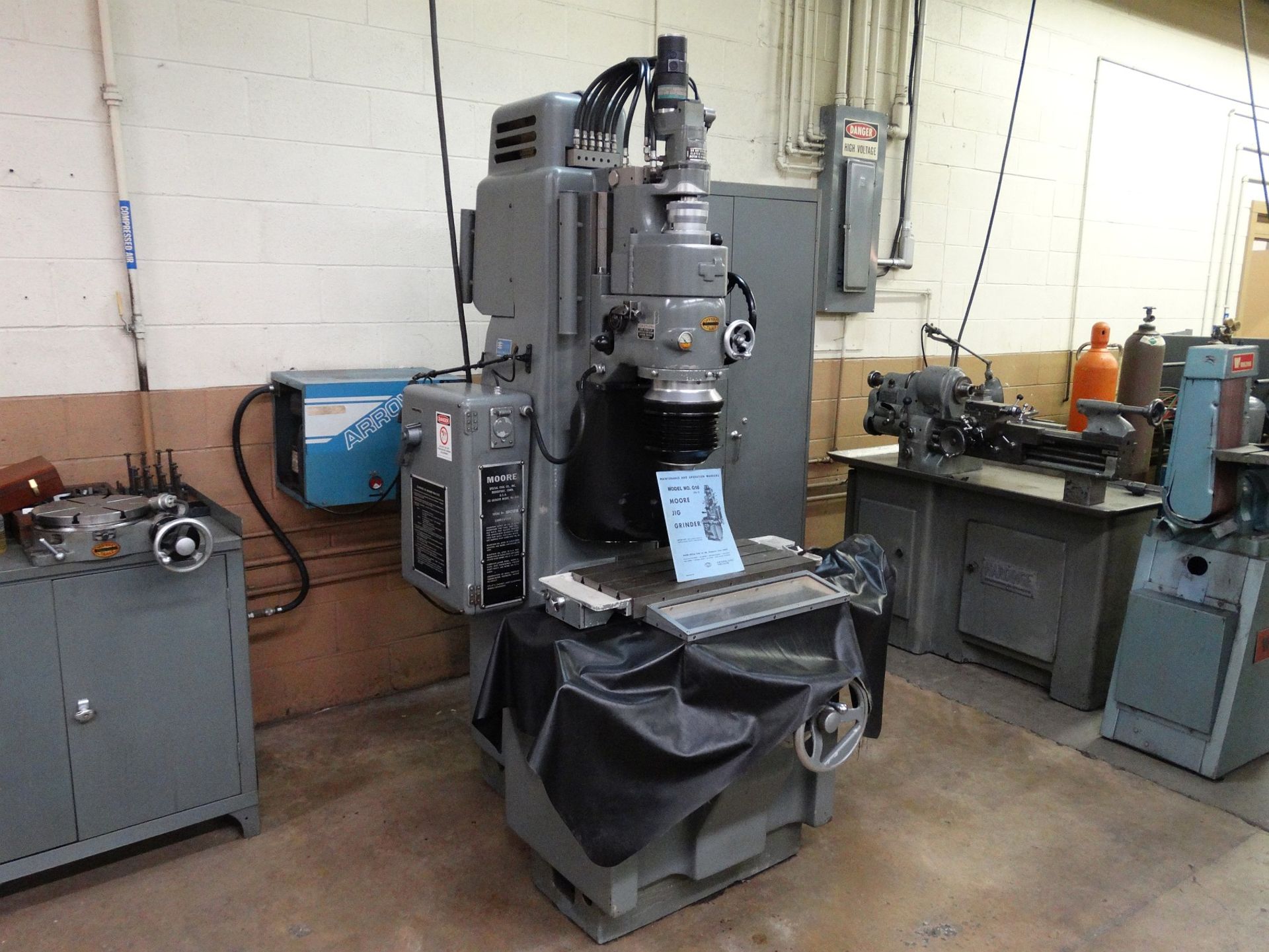 Moore Jig Grinder, Mdl G18 (No. 3), 11" x 24" Tab 11" x 18" Travel, 13.5" Spindle to Column, 2"- - Image 2 of 6