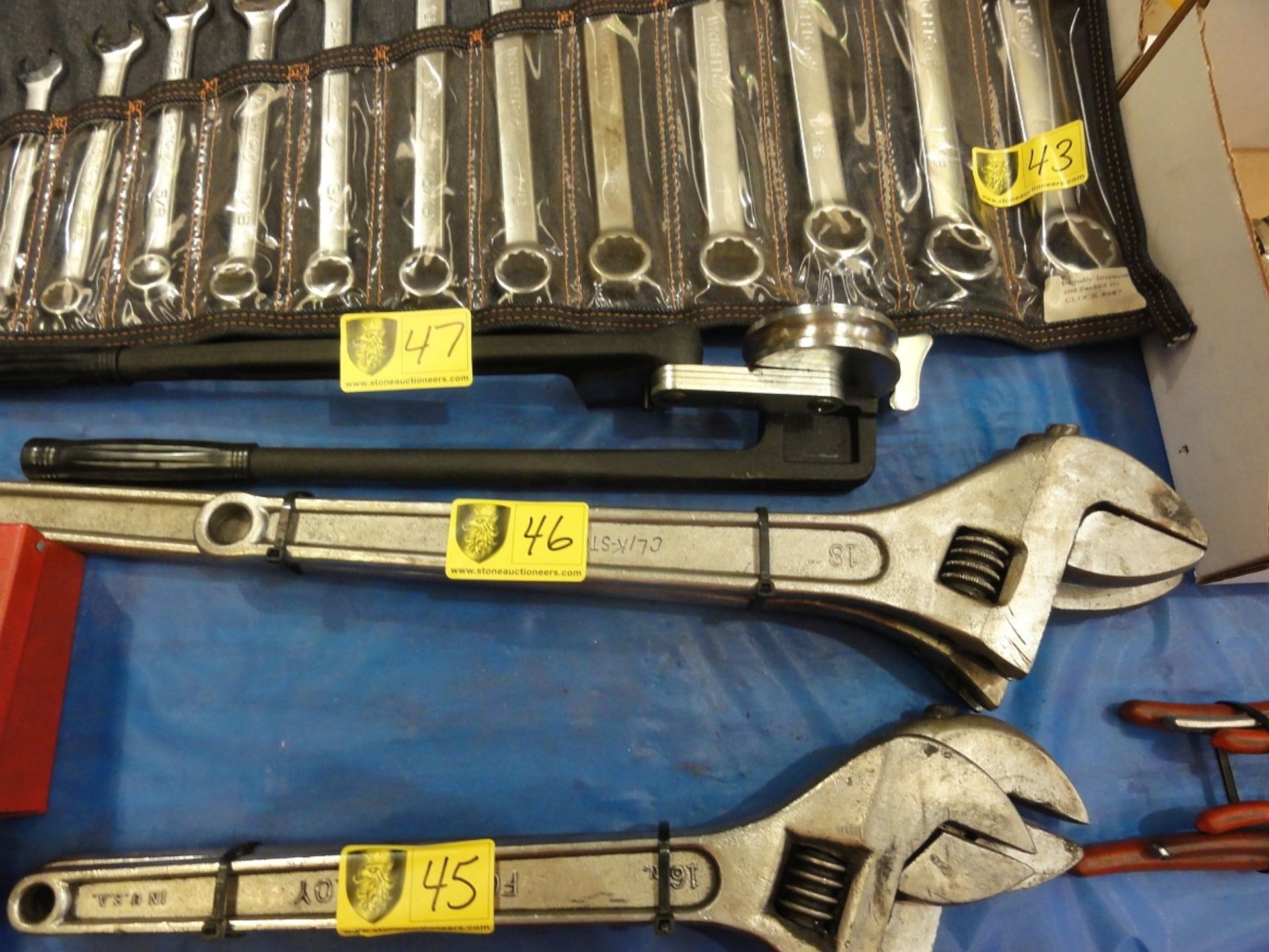 18" & 22" Adjustable Wrenches