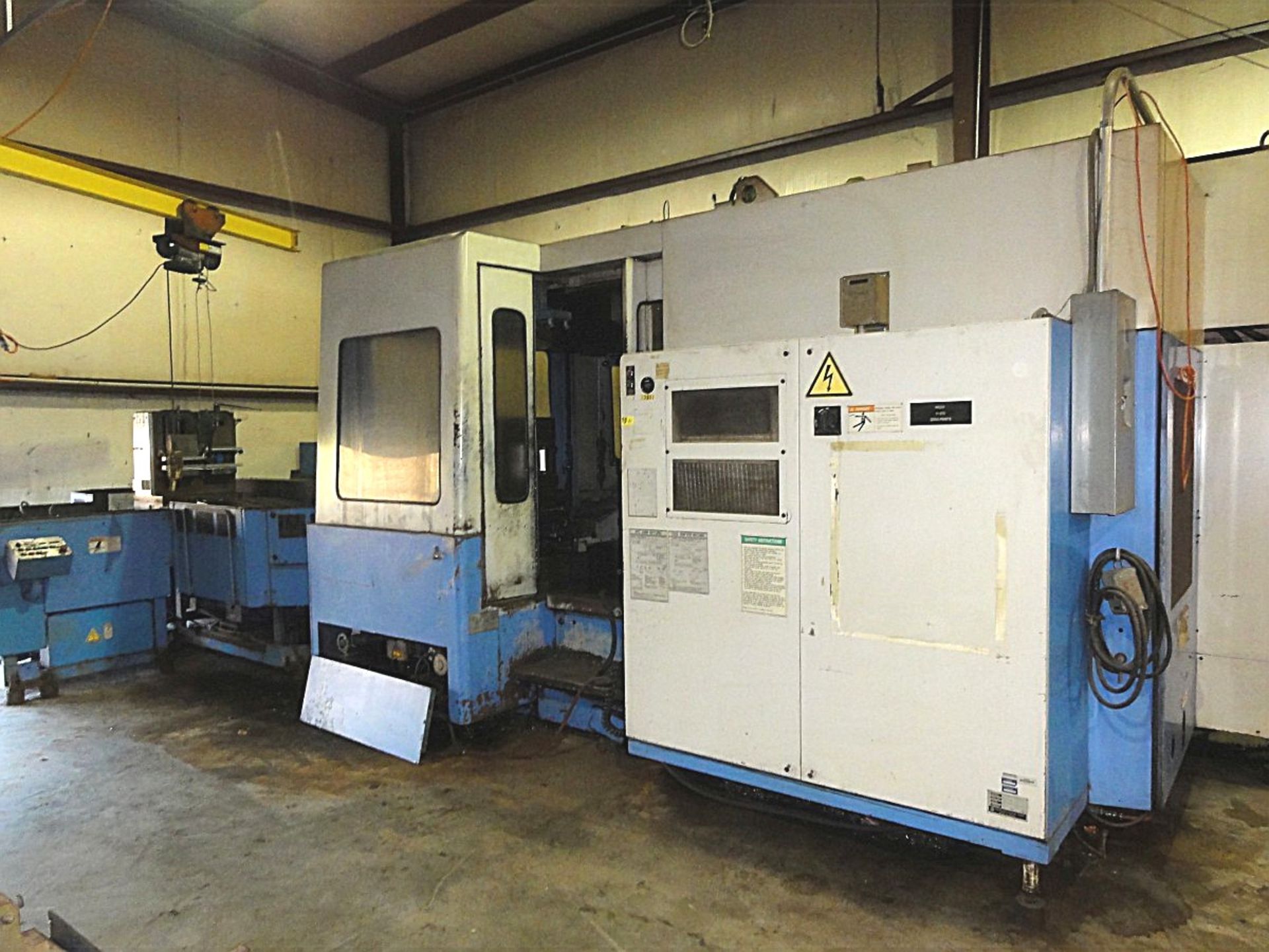 Mazak Mdl H630-APC CNC Horizontal Mill, w/ 6-pallet shuttle, - Image 4 of 11