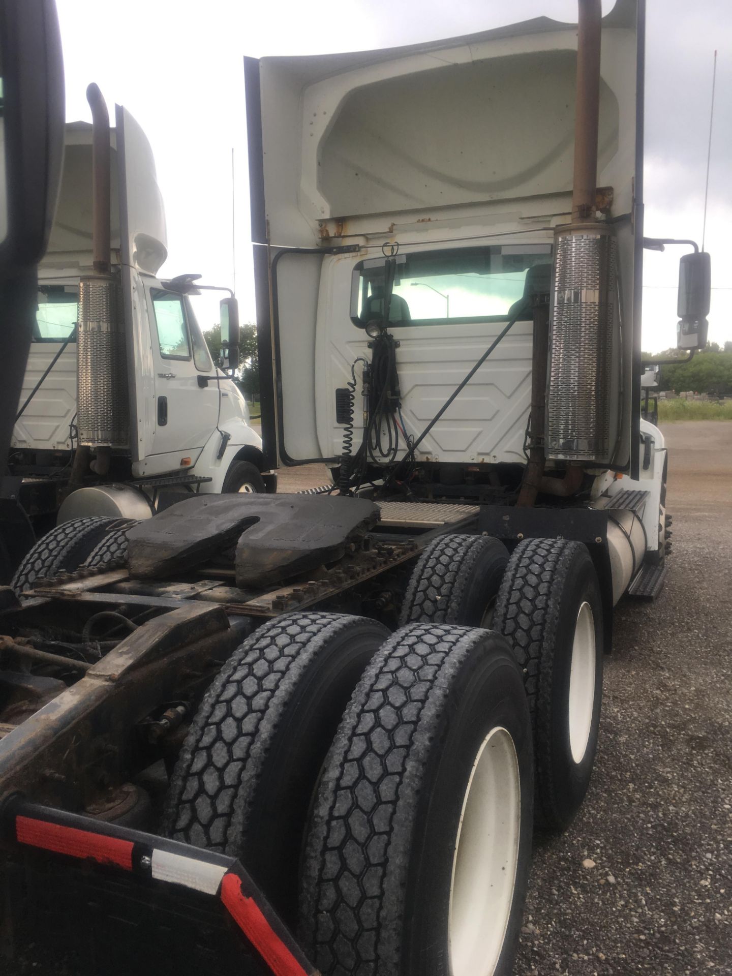 2014 International Tandem Axle Highway Tractor - 80S-C - Image 4 of 12