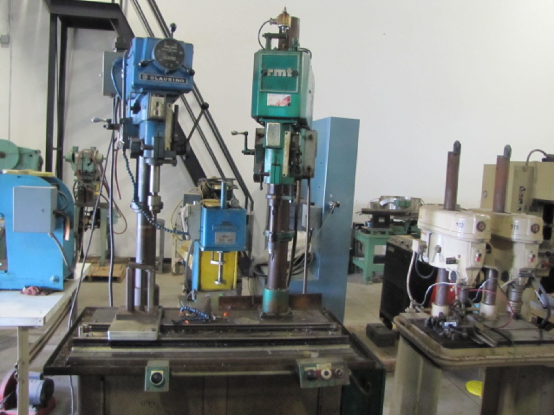 Dual Spindle Drill/Tap Setup: Clausing 2284 Variable Speed Drill, 20" Capacity - Image 2 of 4