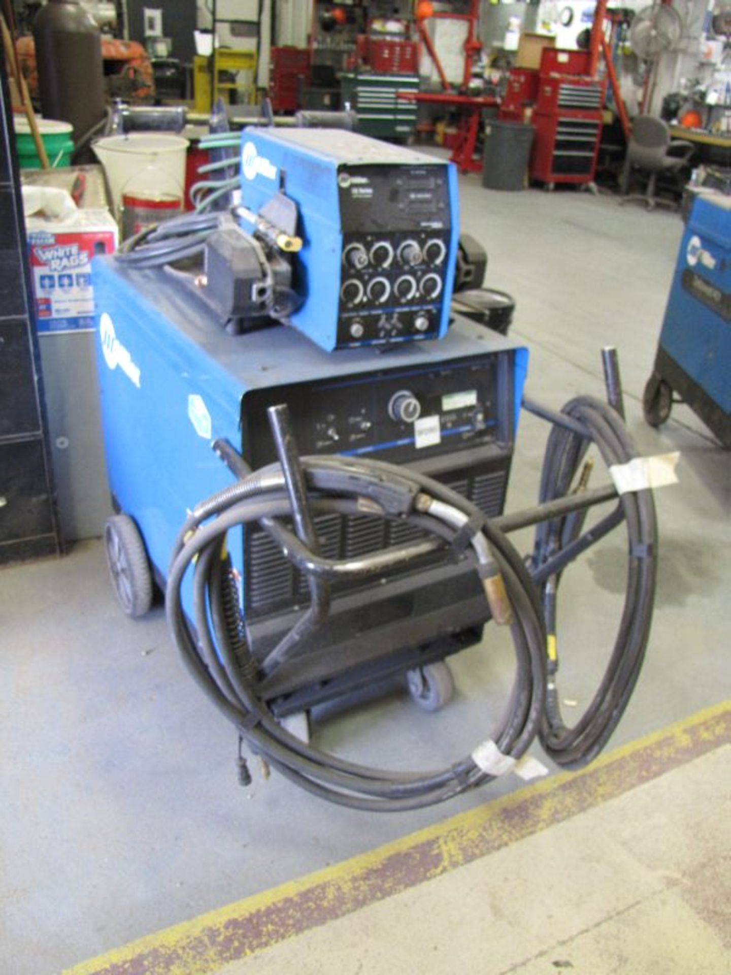 Miller Delta Weld 452, CV-DC Welding Power Source, S/N; LH200157C, Volts; 200/230/460, KW: 21.1, - Image 2 of 10