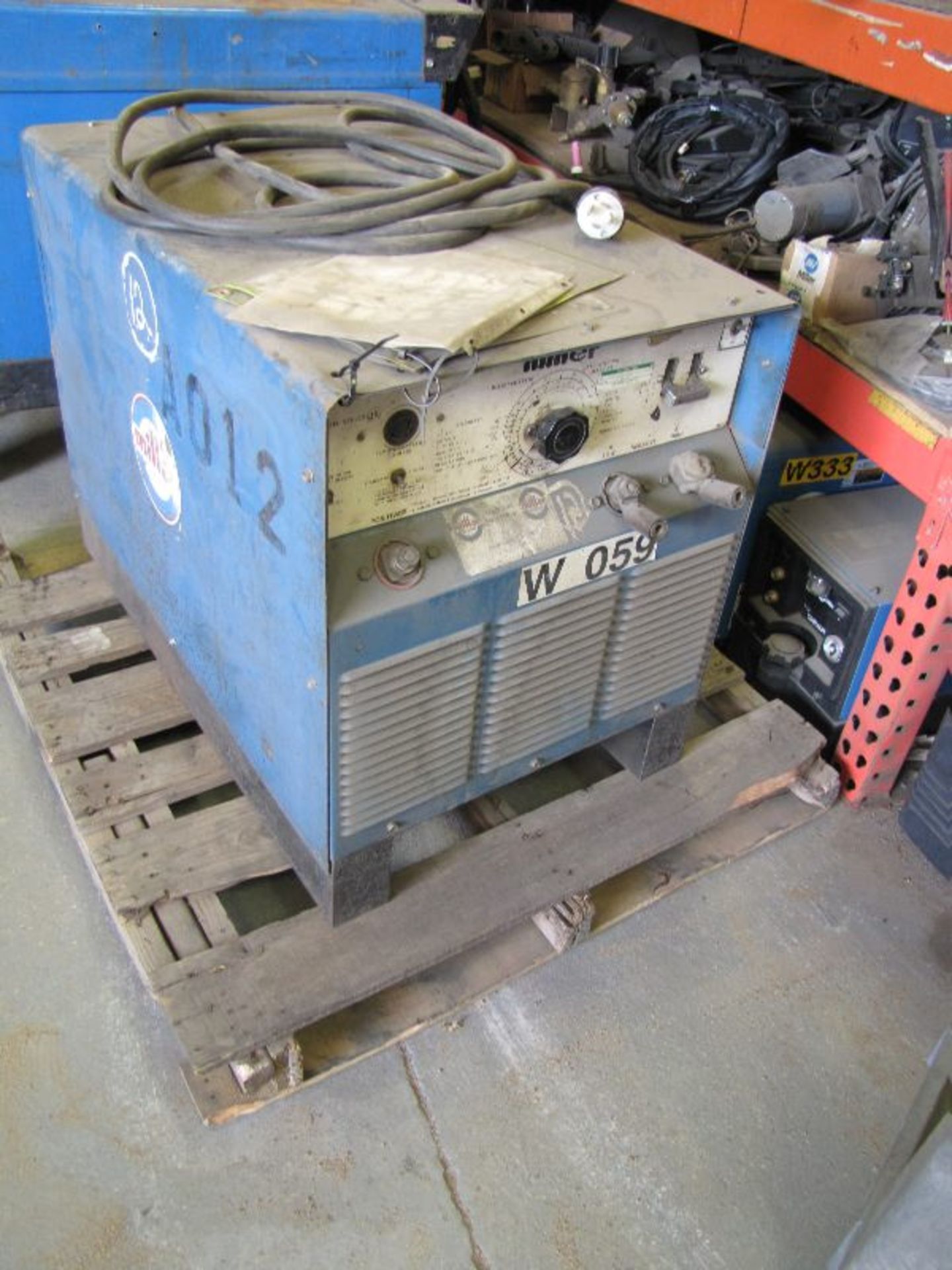 Miller Model SRH-222 Power Welding Source, Asset # W059, Approx Dimension: 36" x 22" x 27" H, Lift