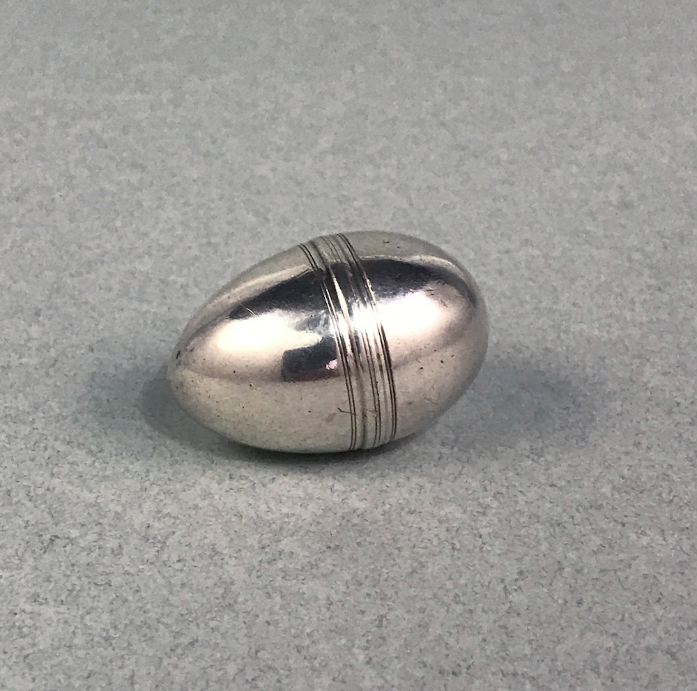 A Silver Nutmeg Egg, Unmarked,