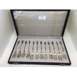 Set a boxed Dutch silver pastry forks