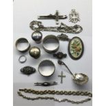 Collection of silver and jewellery items