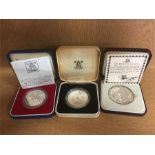 Selection 3 Coins ( 2 x Silver Jubilee 1977 1 x Royal Mint Queen Mothers 80th Birthday)