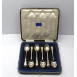 Set Of 6 Hallmarked Silver Tea Spoons Boxed