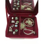 Box of silver jewellery