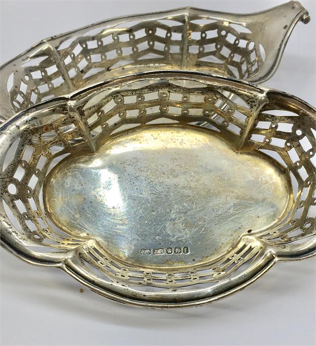 pair of antique silver sweet dishes - Image 3 of 3