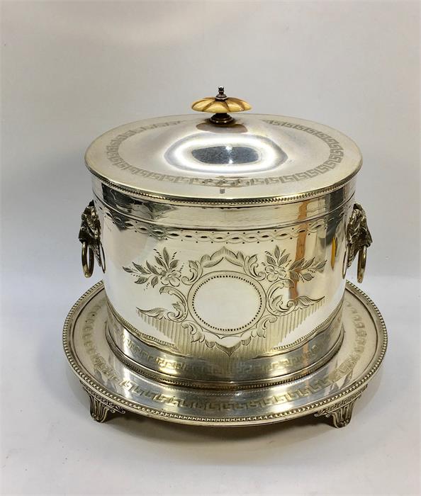 Silver plated Biscuit Box Lion Handles measures approx 8ins tall - Image 3 of 3
