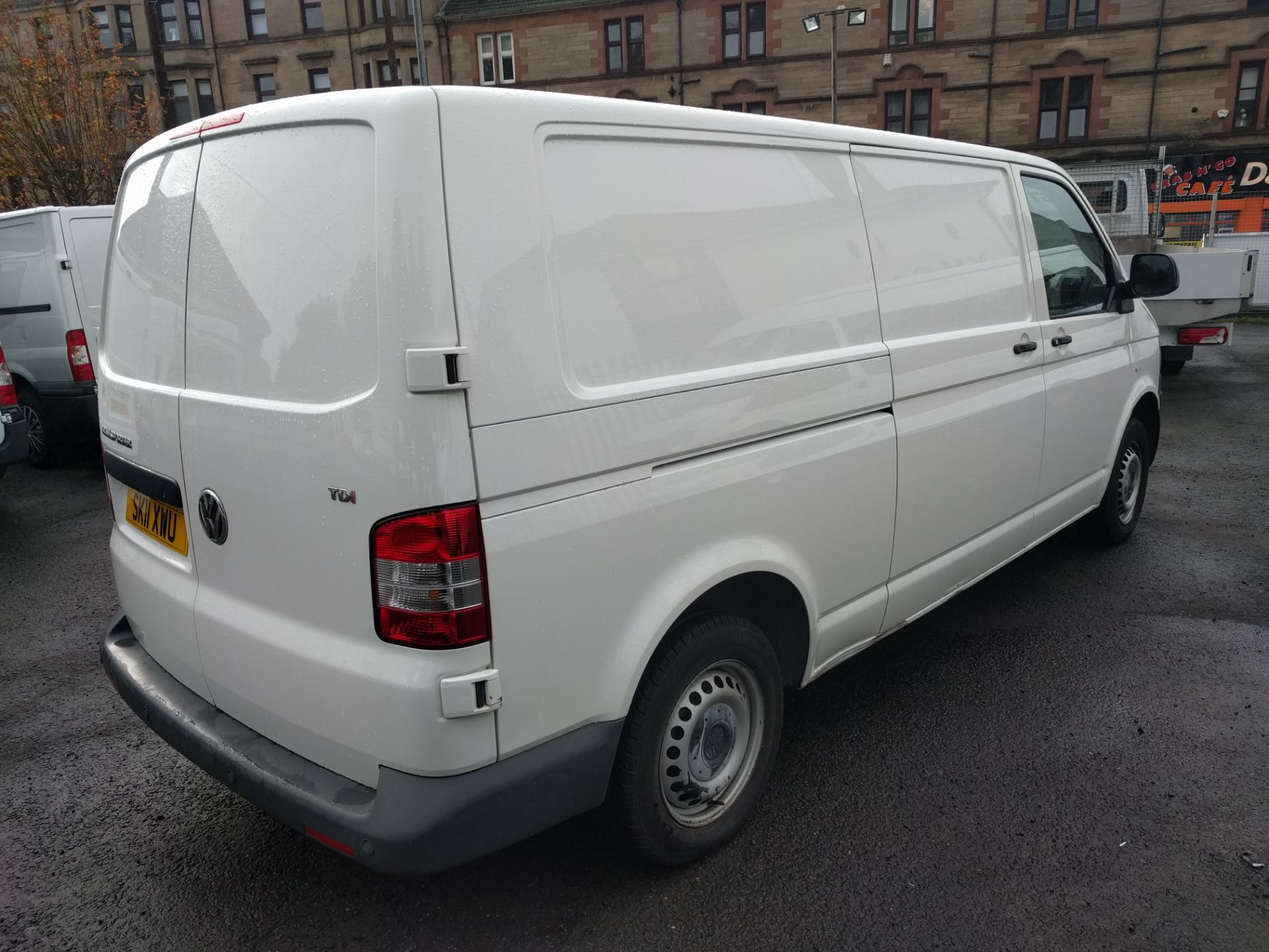 2011 VOLKSWAGEN TRANSPORTER T30 TDI 140 LWB PANEL VAN - Image 4 of 11