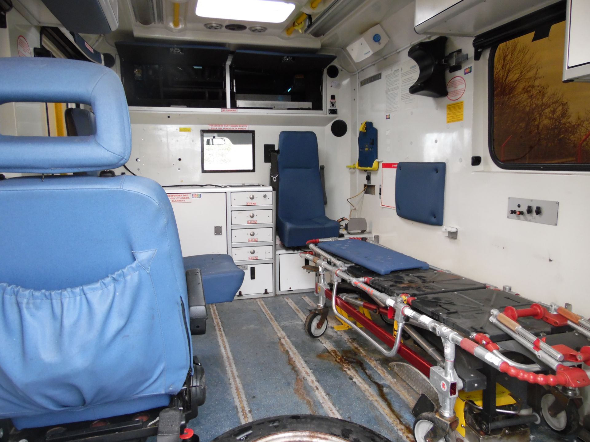 2006 VOLKSWAGEN LT46 TDI AMBULANCE - Image 8 of 12