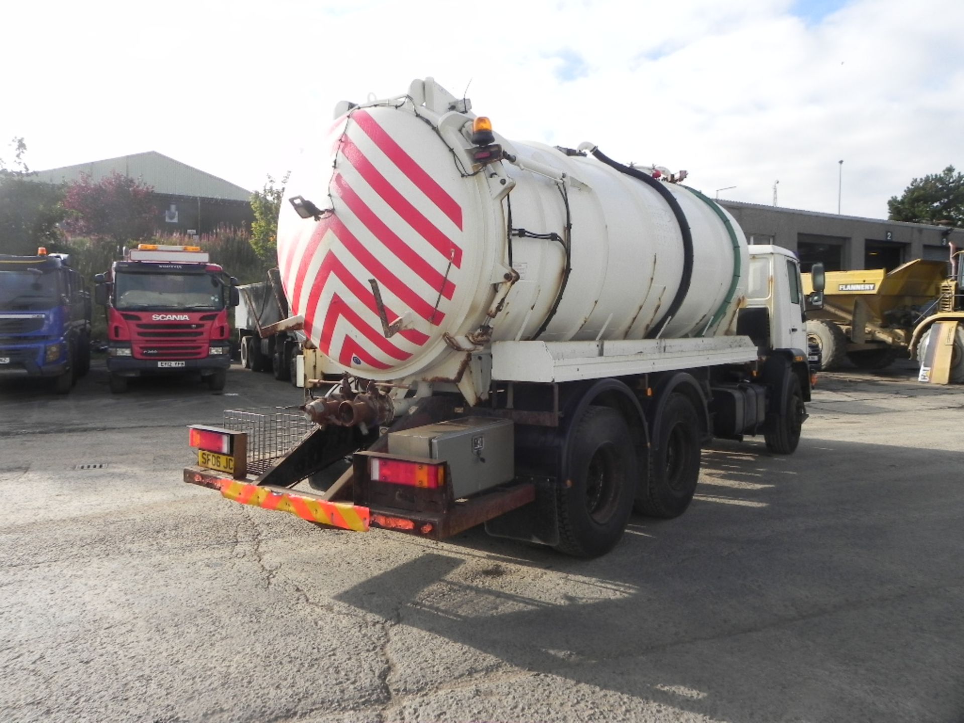 2006 MAN LE 26-280 6X4 VACUUM TANKER - Image 2 of 15