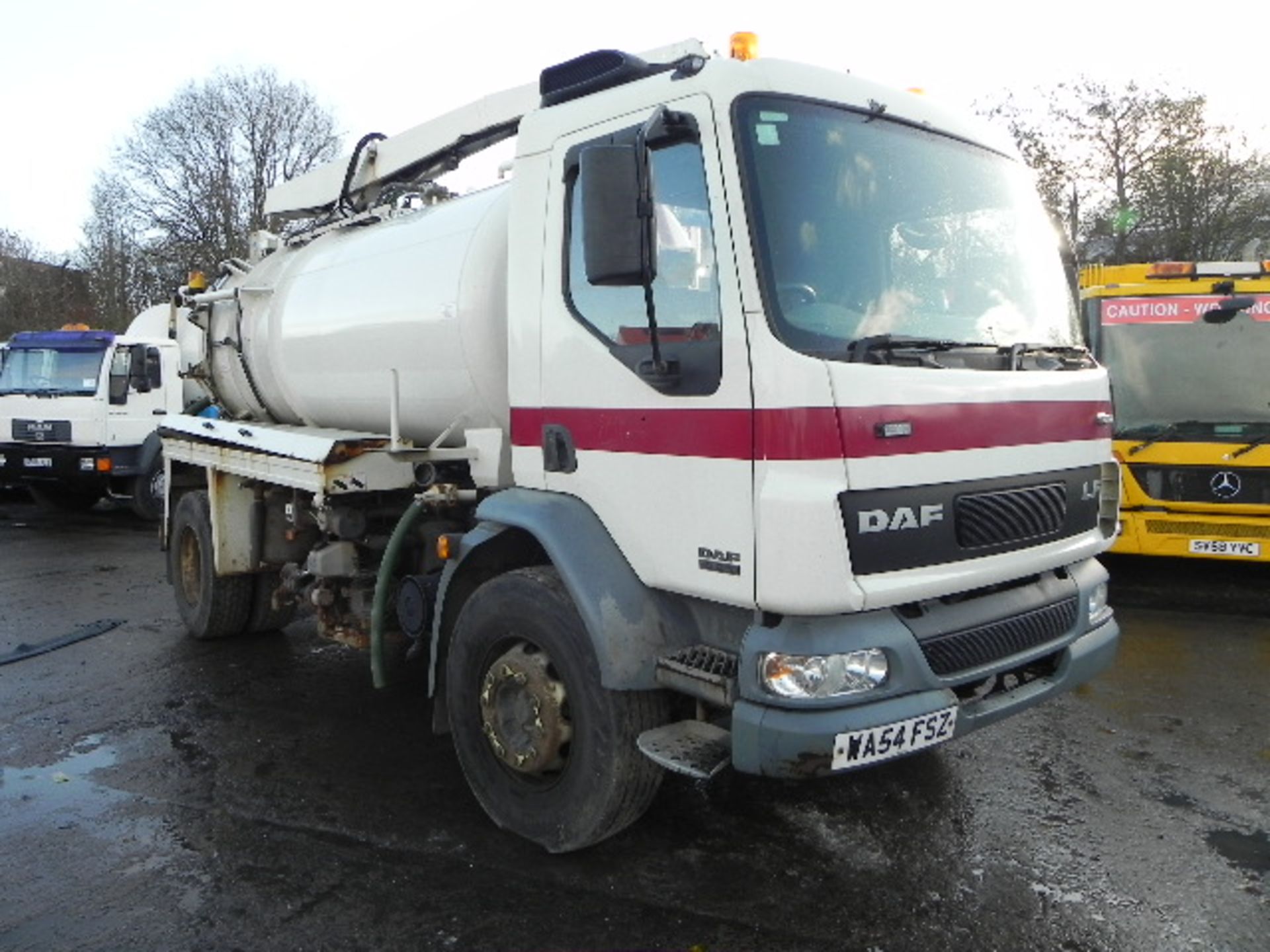 2004 DAF 55-220 VACUUM TANKER - Image 4 of 18