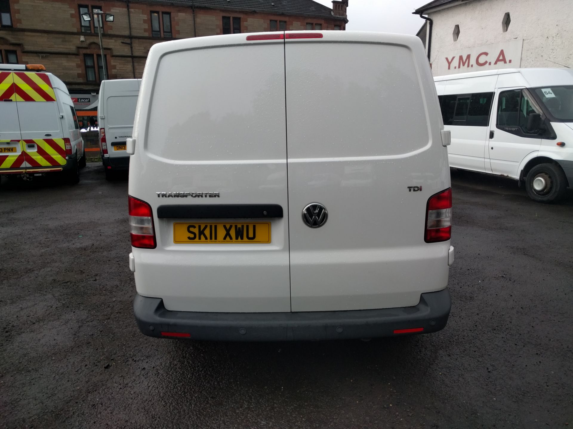 2011 VOLKSWAGEN TRANSPORTER T30 TDI 140 LWB PANEL VAN - Image 5 of 11