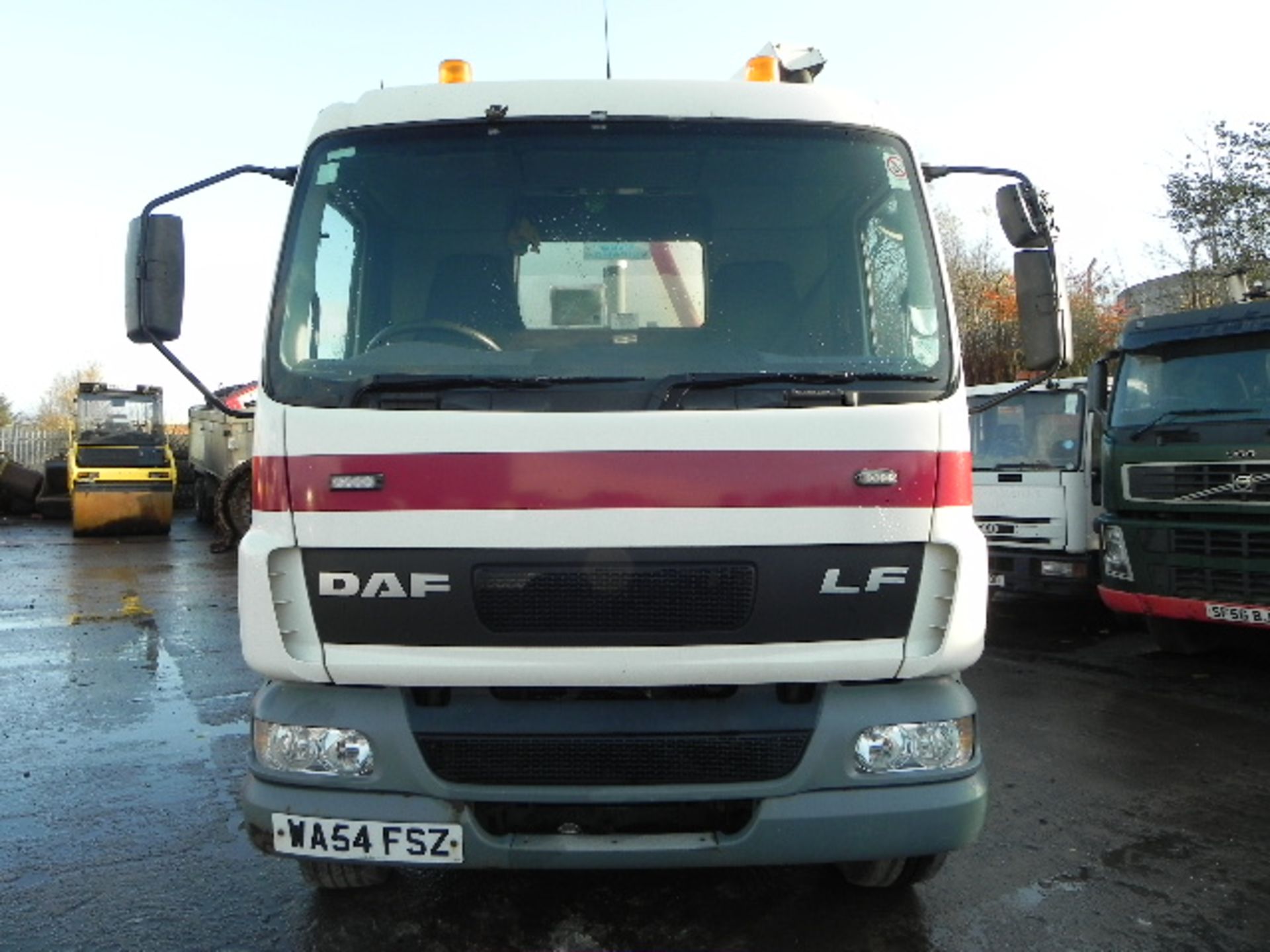 2004 DAF 55-220 VACUUM TANKER - Image 2 of 18