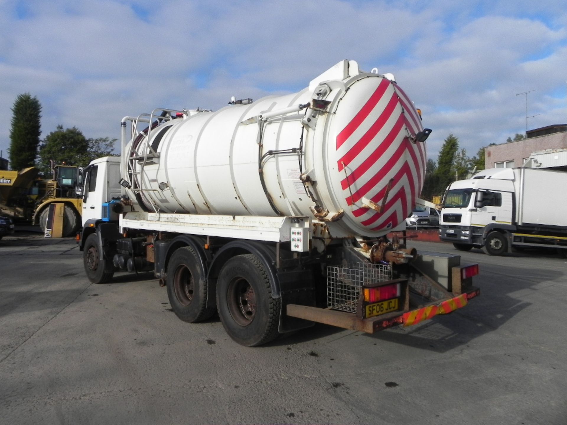 2006 MAN LE 26-280 6X4 VACUUM TANKER - Image 11 of 15